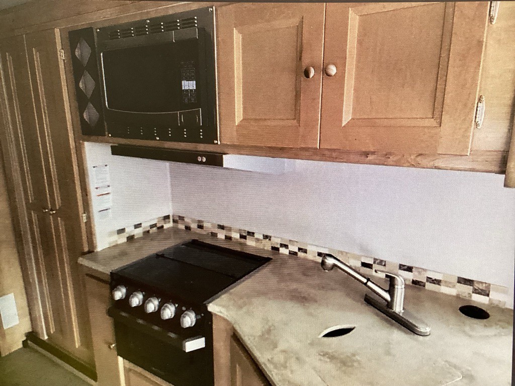 2020 Ford Econoline Image 7