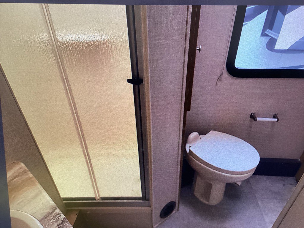 2020 Ford Econoline Image 14