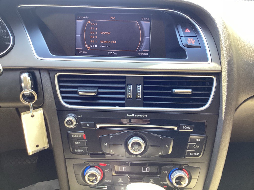 2015 Audi A4 Image 16