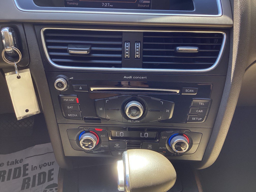 2015 Audi A4 Image 17