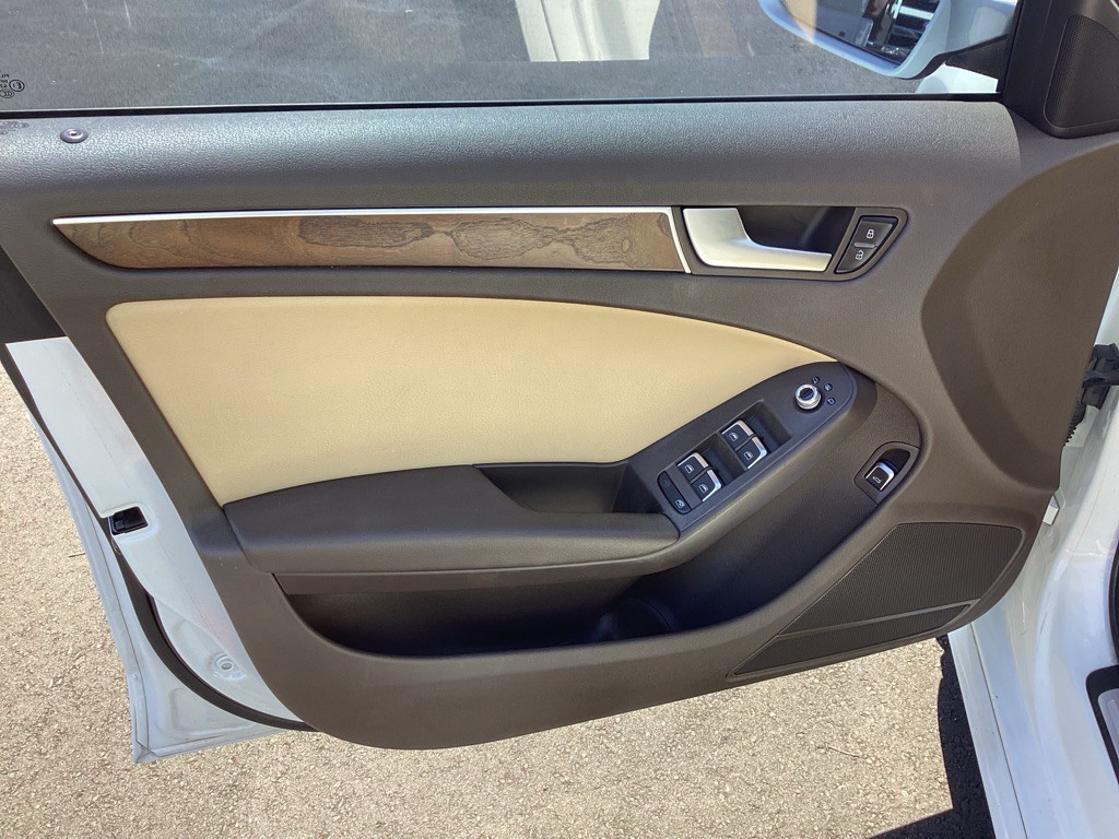 2015 Audi A4 Image 24