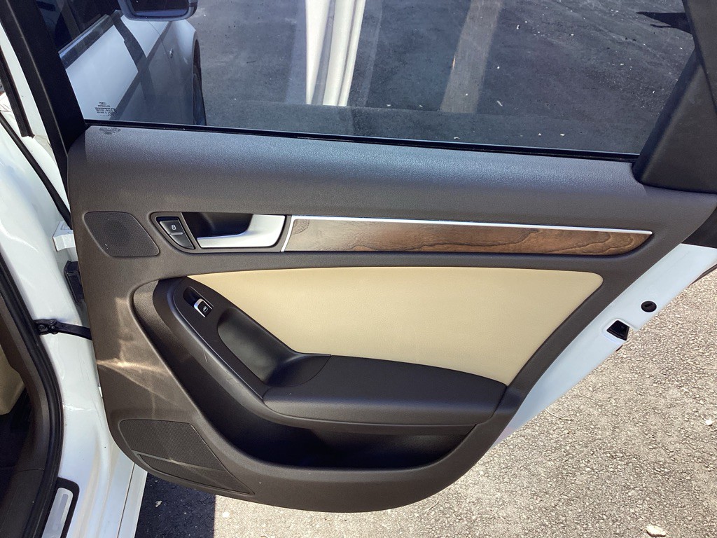 2015 Audi A4 Image 26