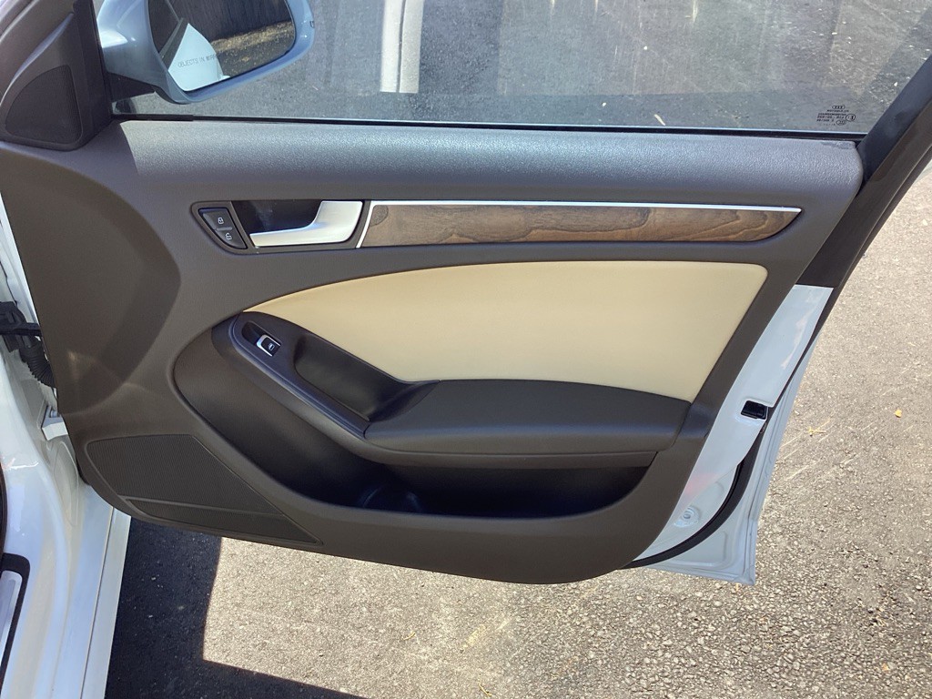 2015 Audi A4 Image 27