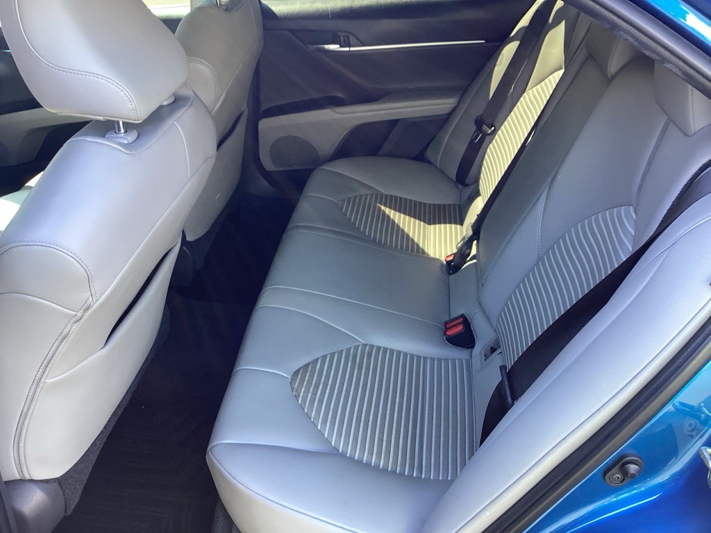 2020 Toyota Camry Image 11