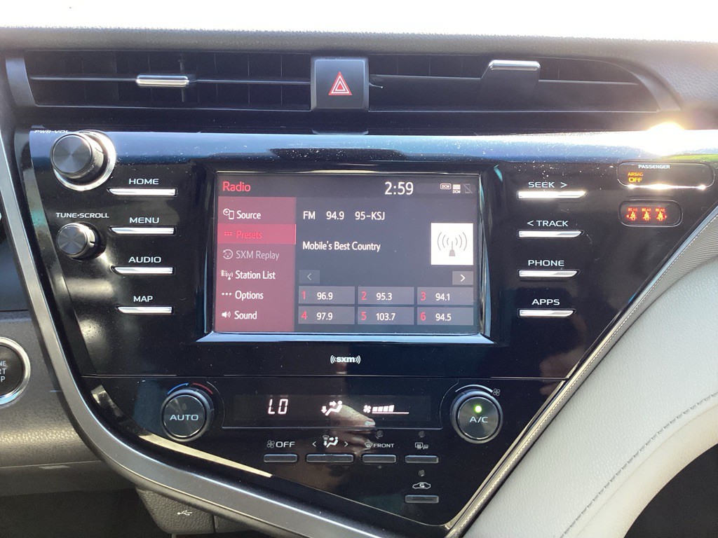 2020 Toyota Camry Image 16