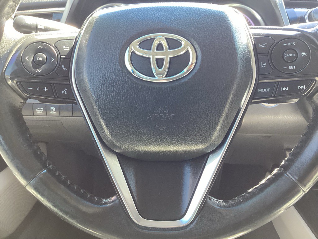 2020 Toyota Camry Image 17