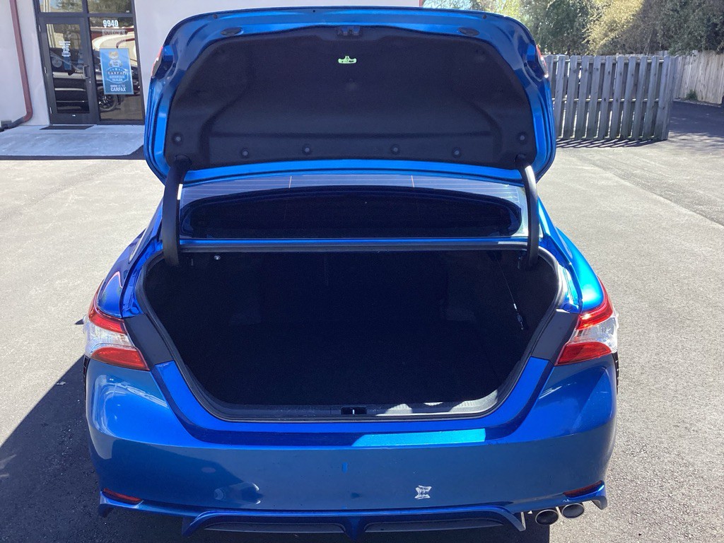 2020 Toyota Camry Image 20