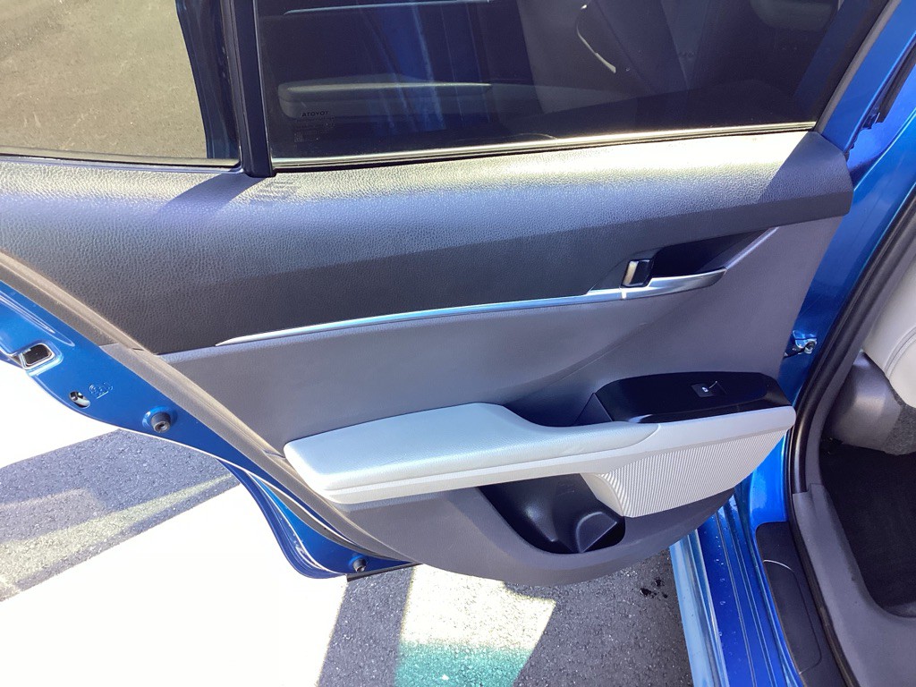 2020 Toyota Camry Image 23