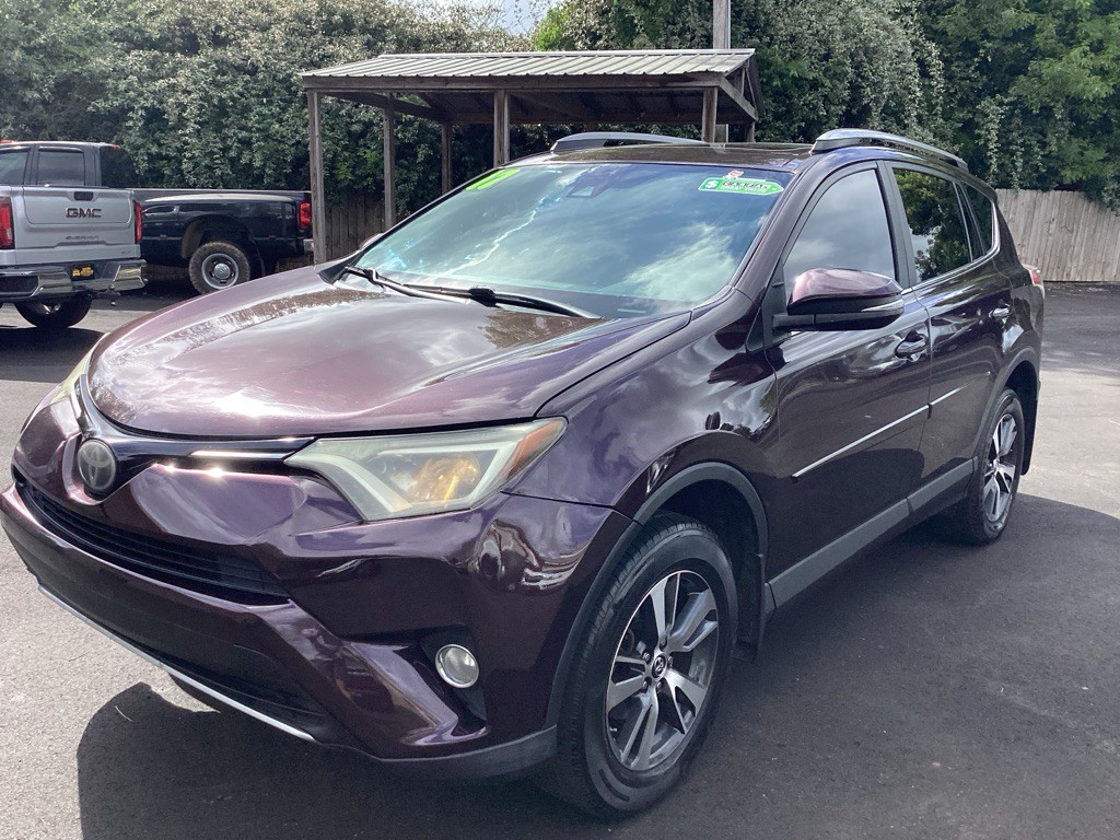 2017 Toyota Rav4 Image 3