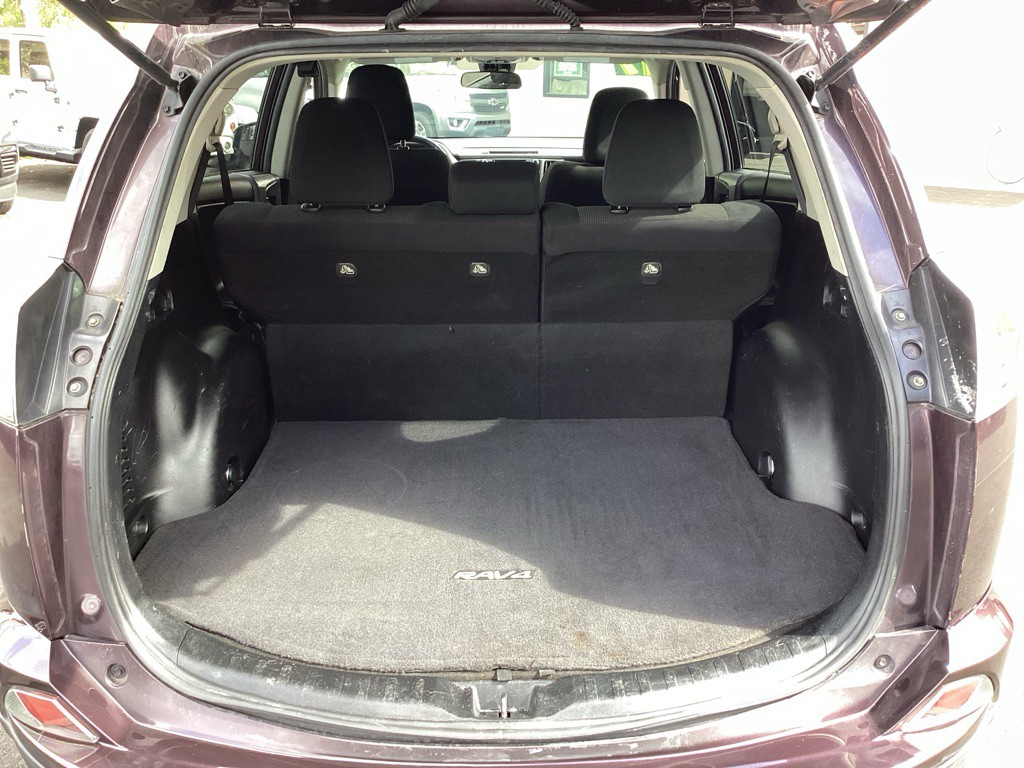 2017 Toyota Rav4 Image 12