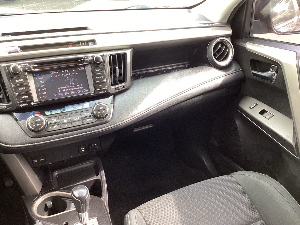 2017 Toyota Rav4 Image 15