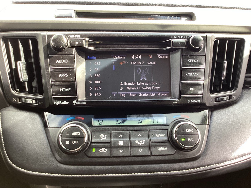 2017 Toyota Rav4 Image 16