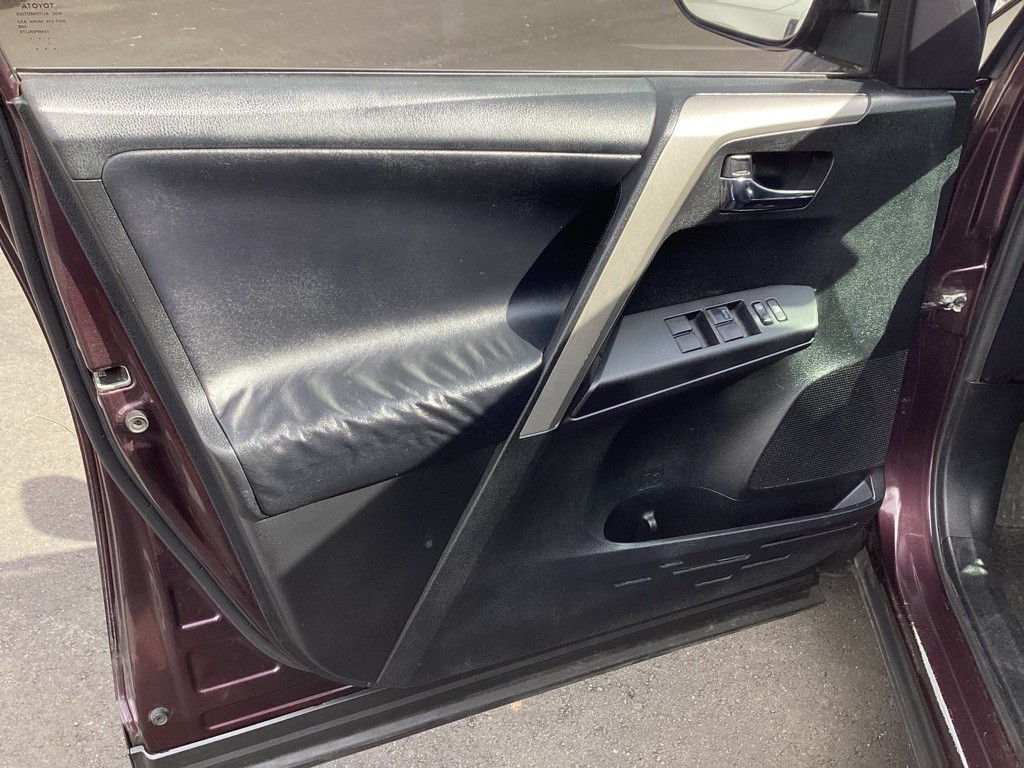 2017 Toyota Rav4 Image 22