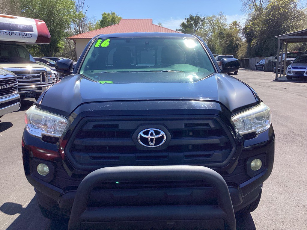 2016 Toyota Tacoma Image 2