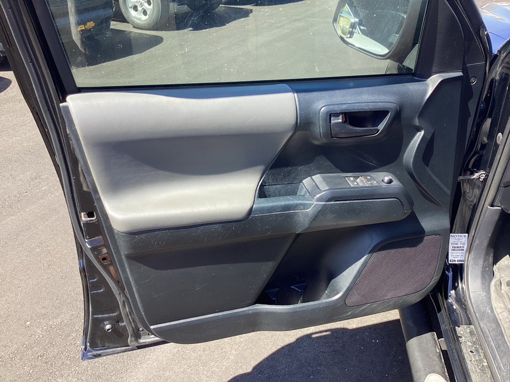 2016 Toyota Tacoma Image 14