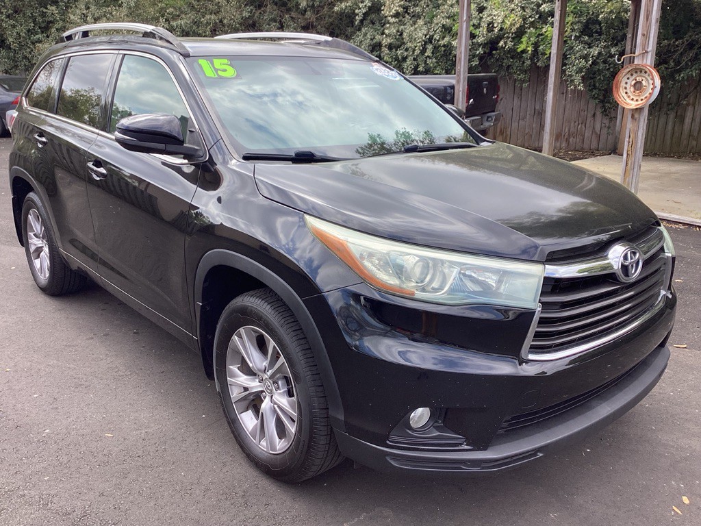 2015 Toyota Highlander Image 1