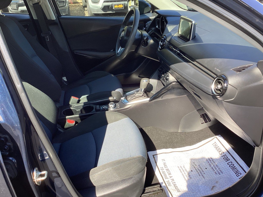 2018 Toyota Yaris Image 9