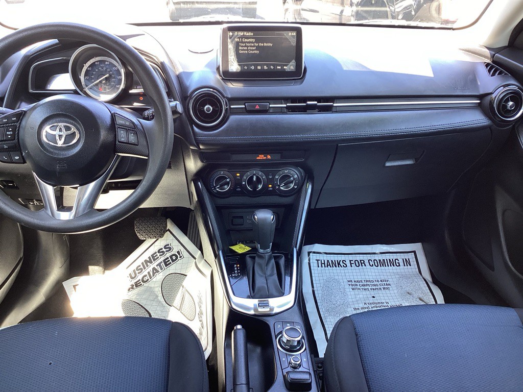 2018 Toyota Yaris Image 14