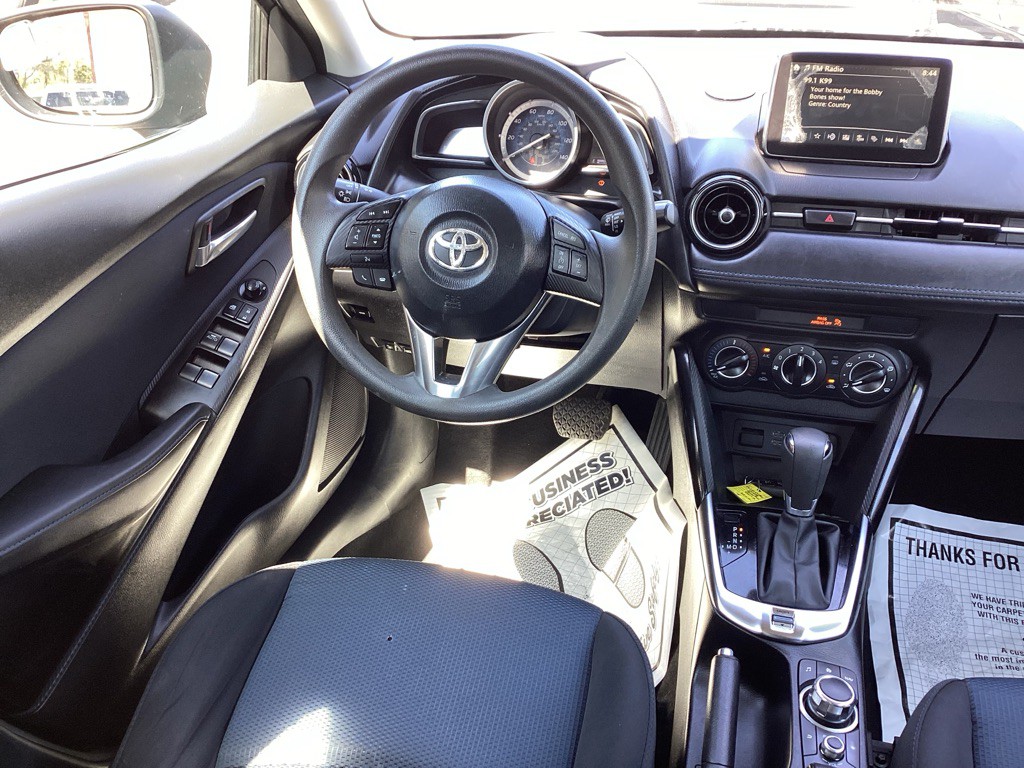 2018 Toyota Yaris Image 15