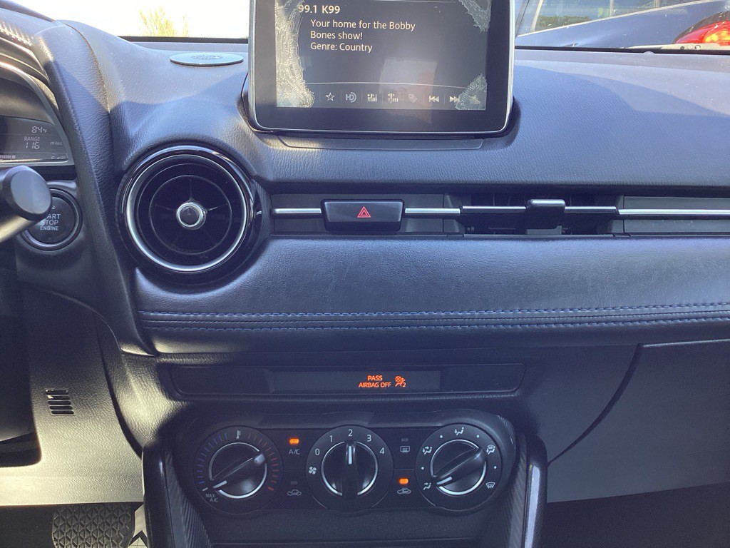 2018 Toyota Yaris Image 17