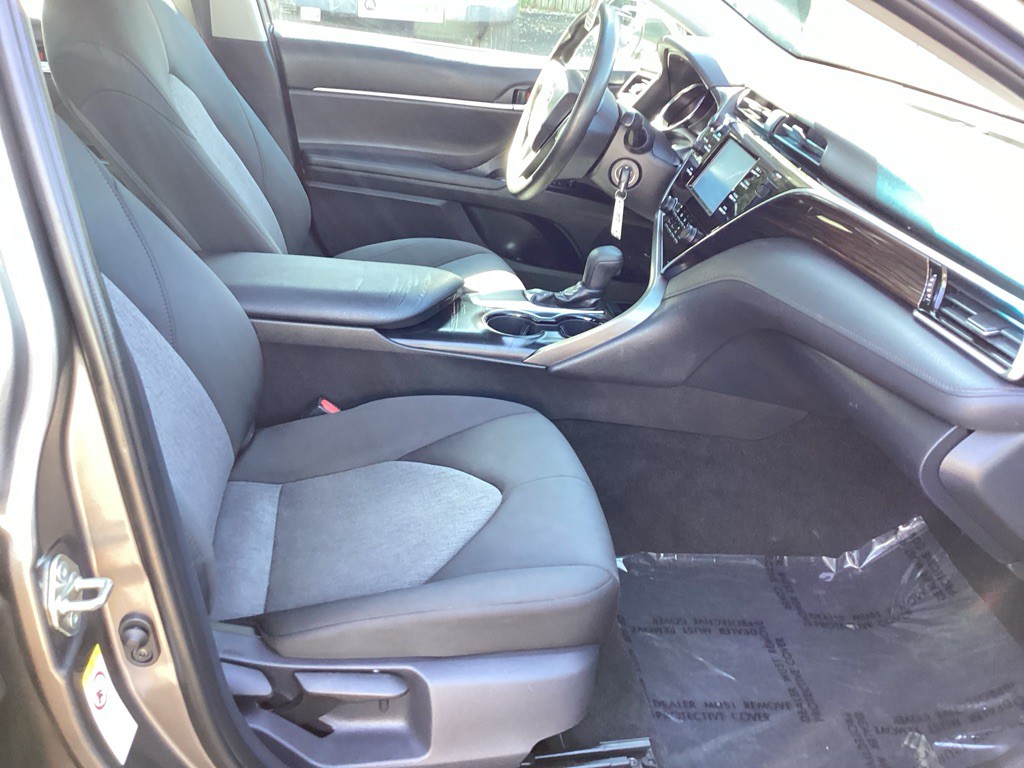 2018 Toyota Camry Image 10