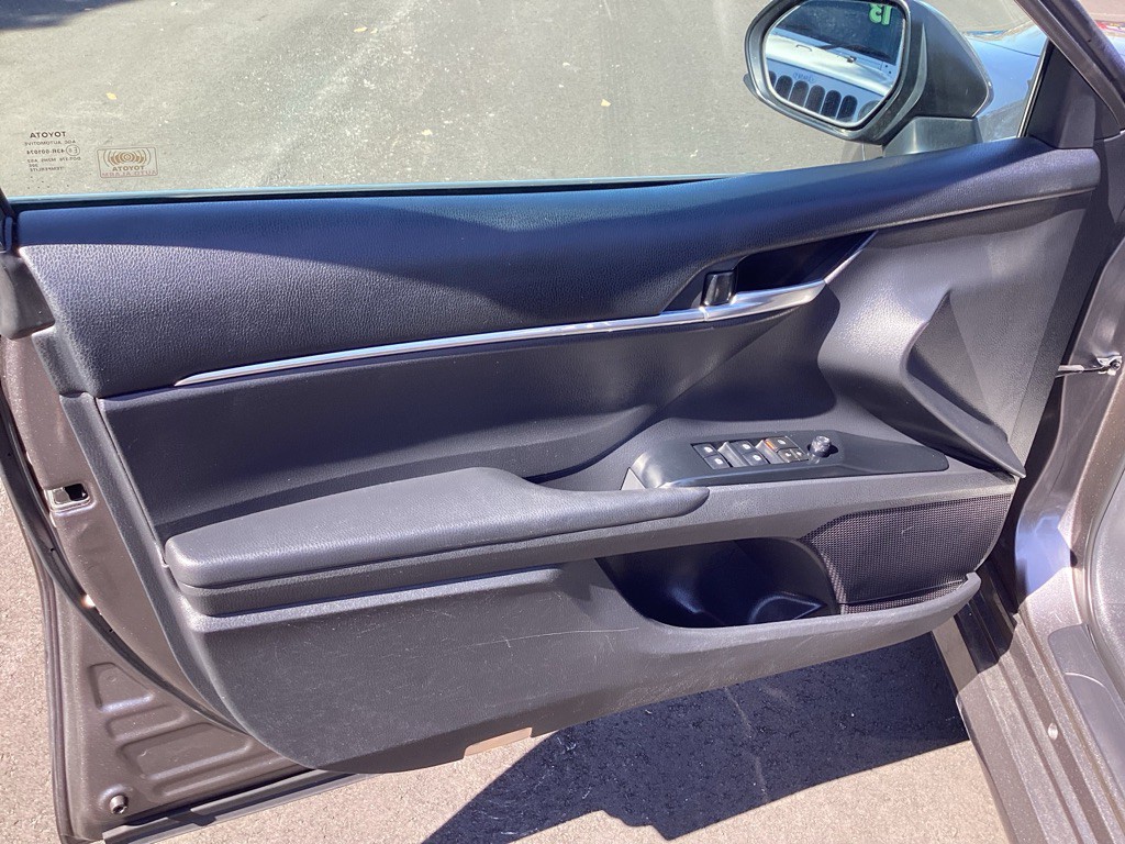 2018 Toyota Camry Image 22