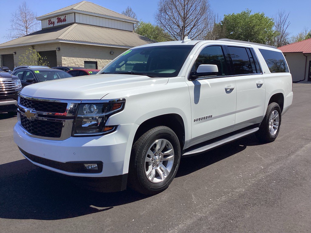 2019 Chevrolet Suburban Image 3