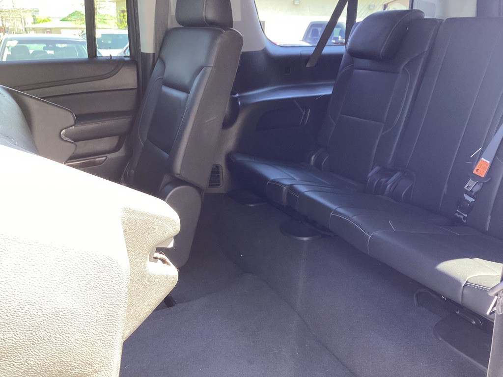 2019 Chevrolet Suburban Image 13