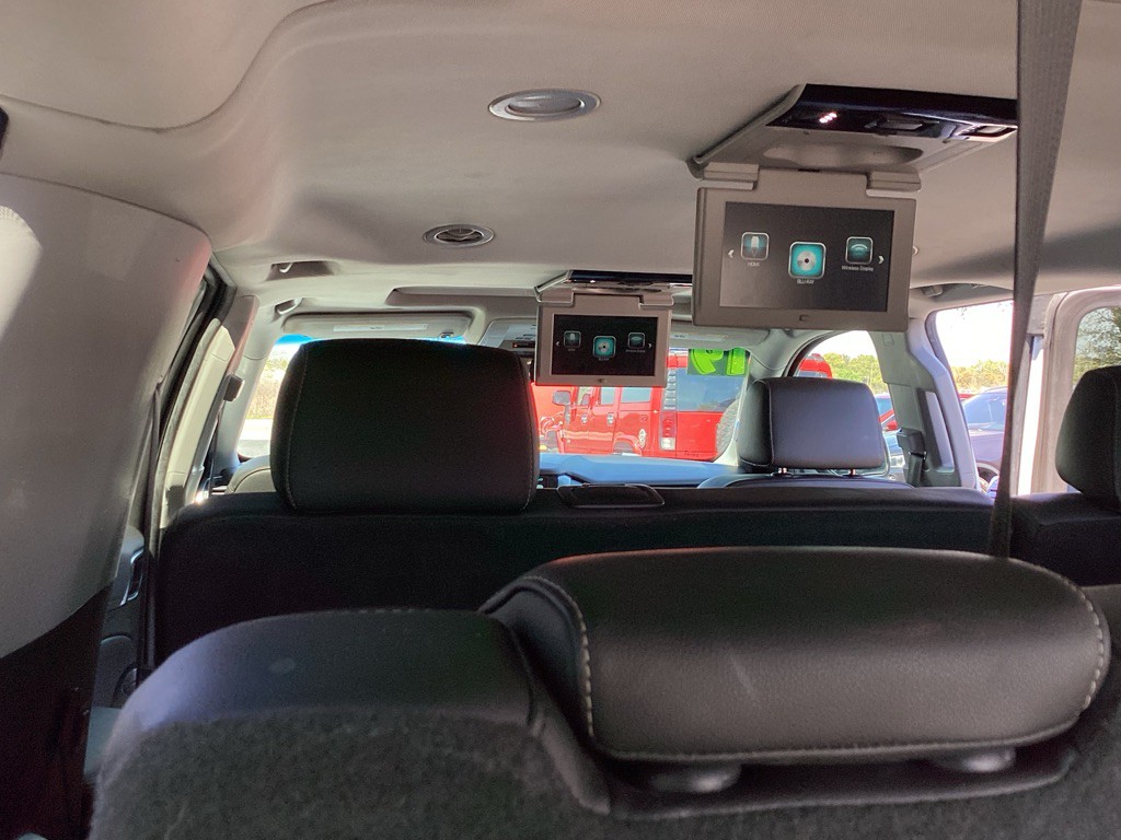 2019 Chevrolet Suburban Image 17