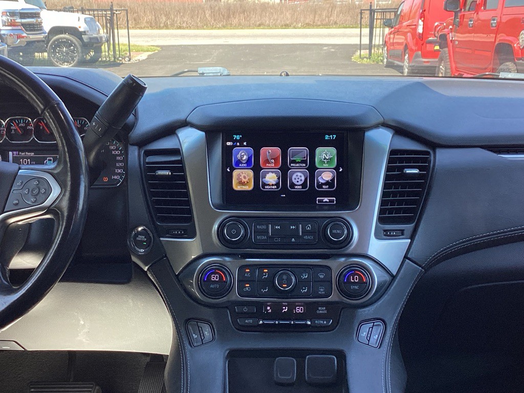 2019 Chevrolet Suburban Image 18