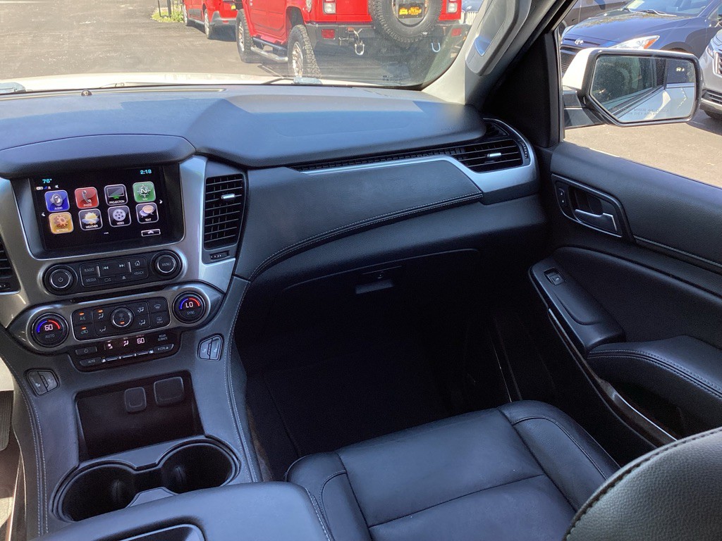 2019 Chevrolet Suburban Image 21