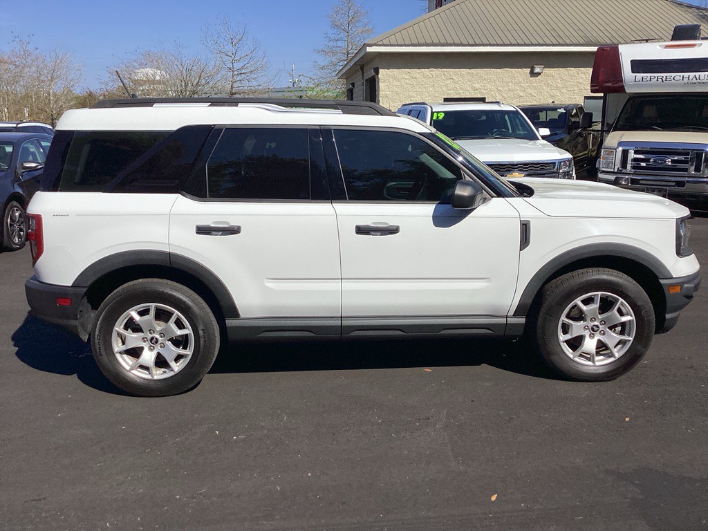 2022 Ford Bronco Image 8