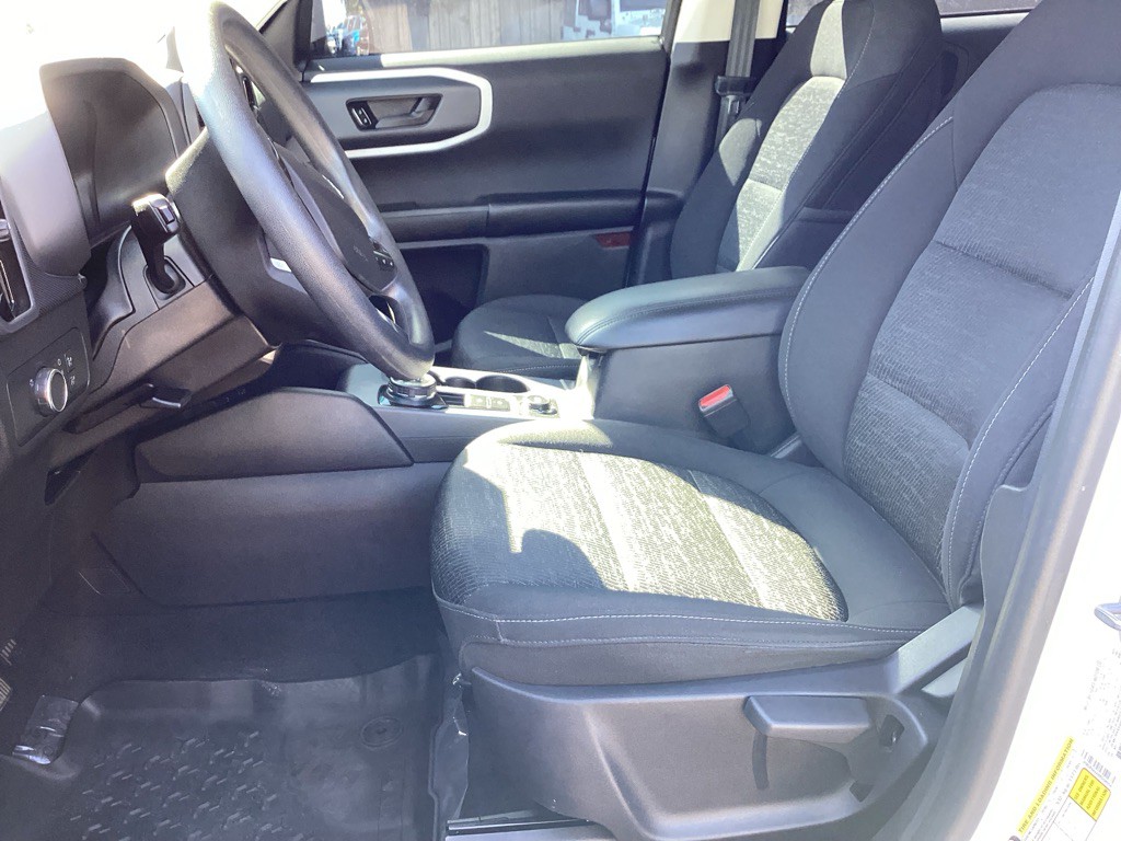 2022 Ford Bronco Image 9