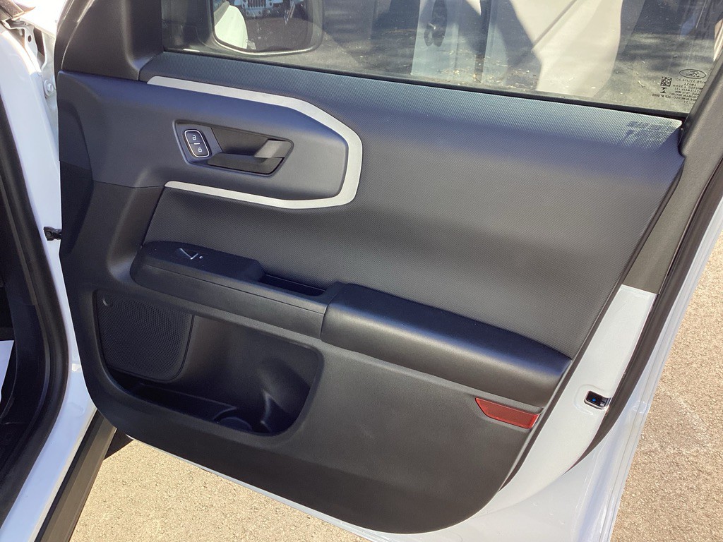 2022 Ford Bronco Image 25