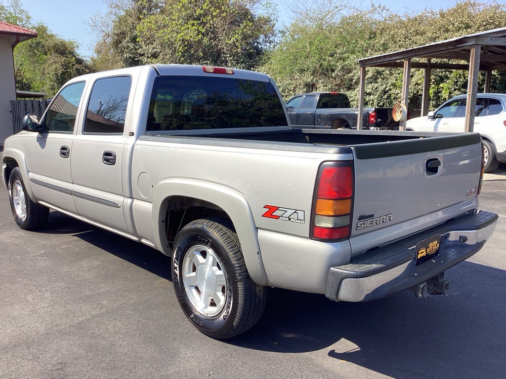 2005 GMC Sierra Image 5