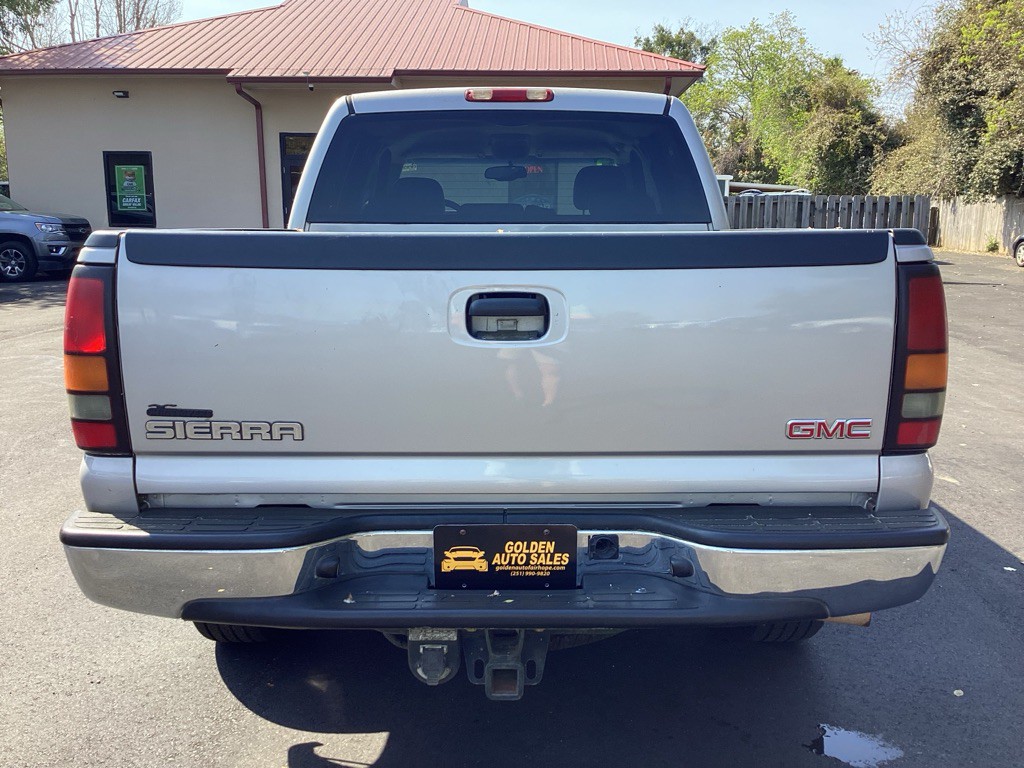 2005 GMC Sierra Image 6