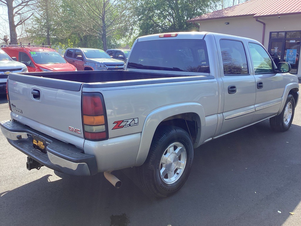 2005 GMC Sierra Image 7