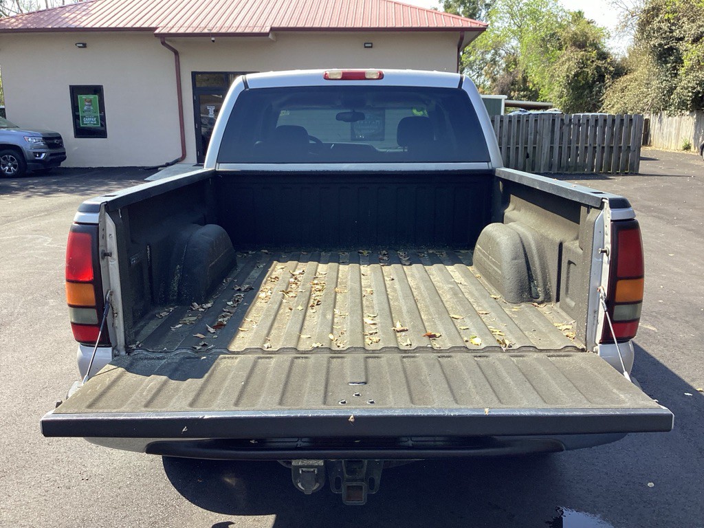 2005 GMC Sierra Image 27
