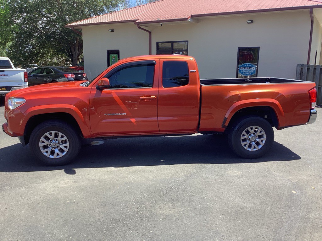 2016 Toyota Tacoma Image 4