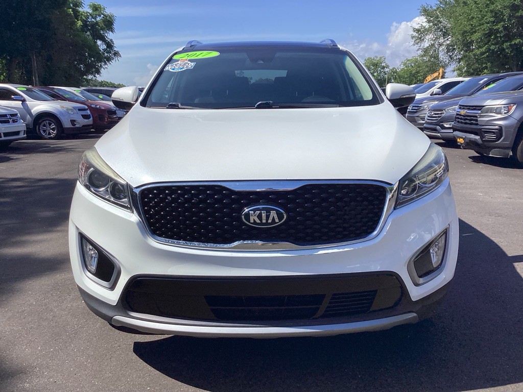 2017 Kia Sorento Image 2