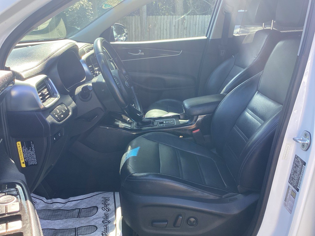 2017 Kia Sorento Image 9