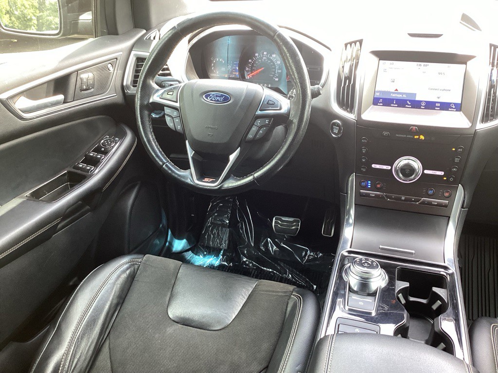 2020 Ford Edge Image 16