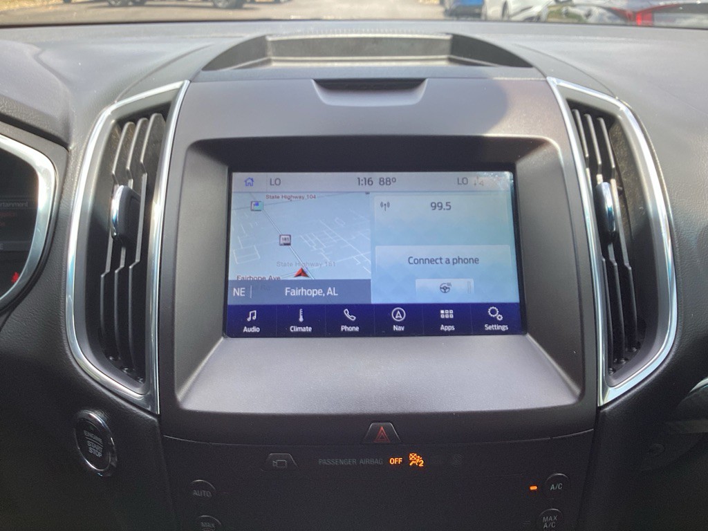 2020 Ford Edge Image 17
