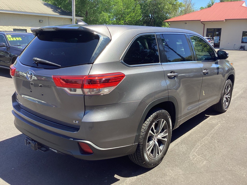 2017 Toyota Highlander Image 7