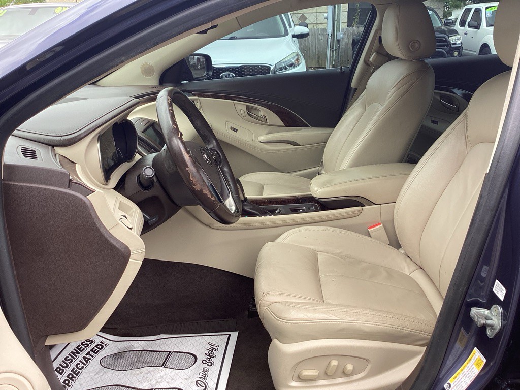 2015 Buick Lacrosse Image 9