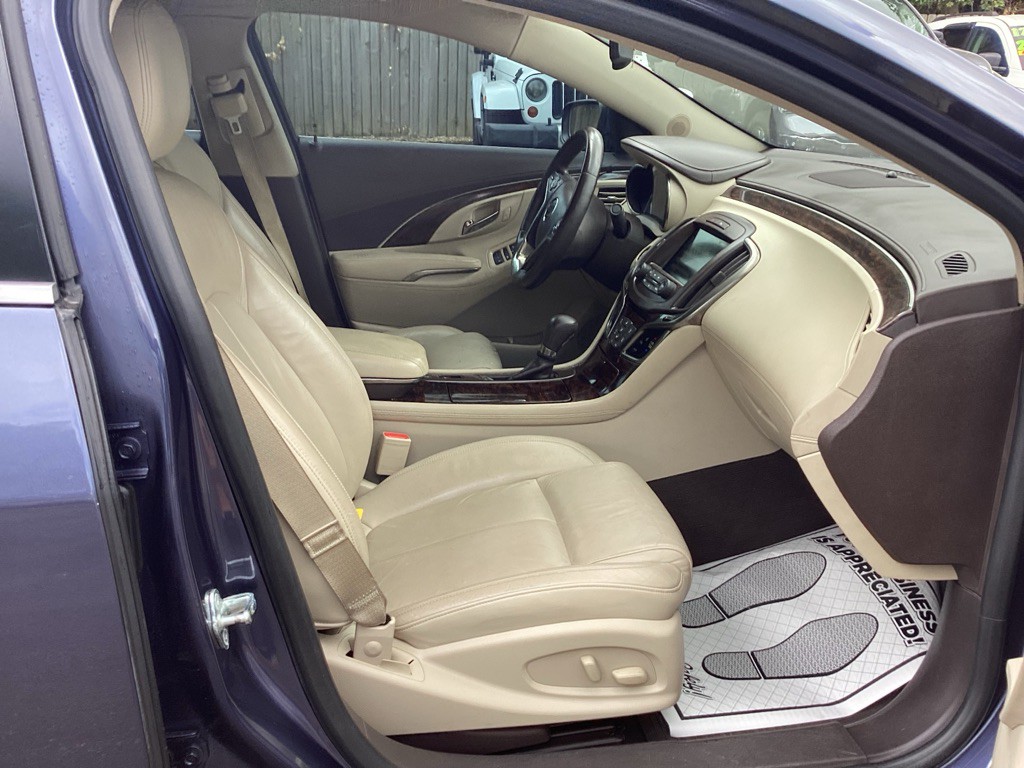 2015 Buick Lacrosse Image 10