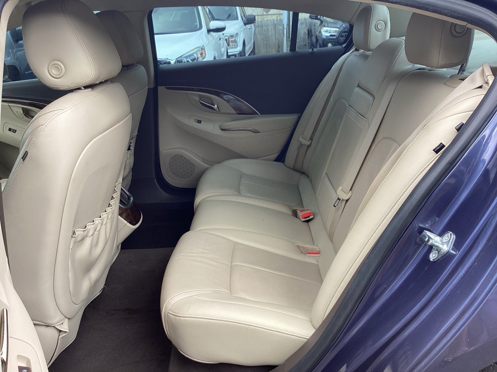 2015 Buick Lacrosse Image 11