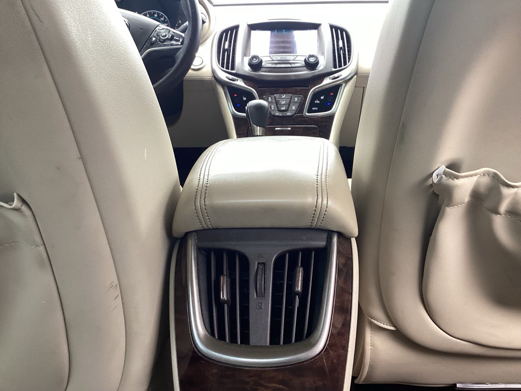 2015 Buick Lacrosse Image 15