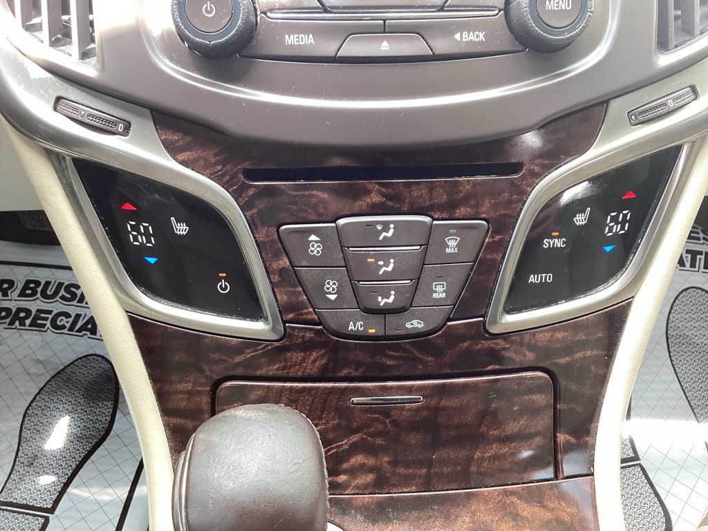2015 Buick Lacrosse Image 18