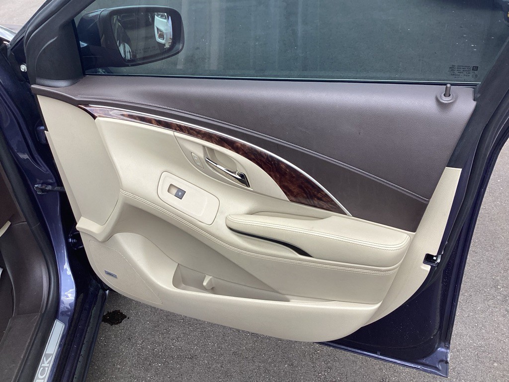 2015 Buick Lacrosse Image 26